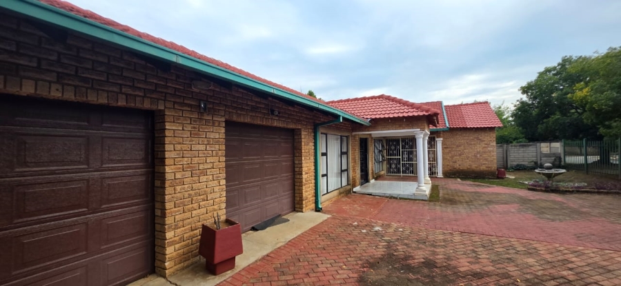 3 Bedroom Property for Sale in La Hoff North West